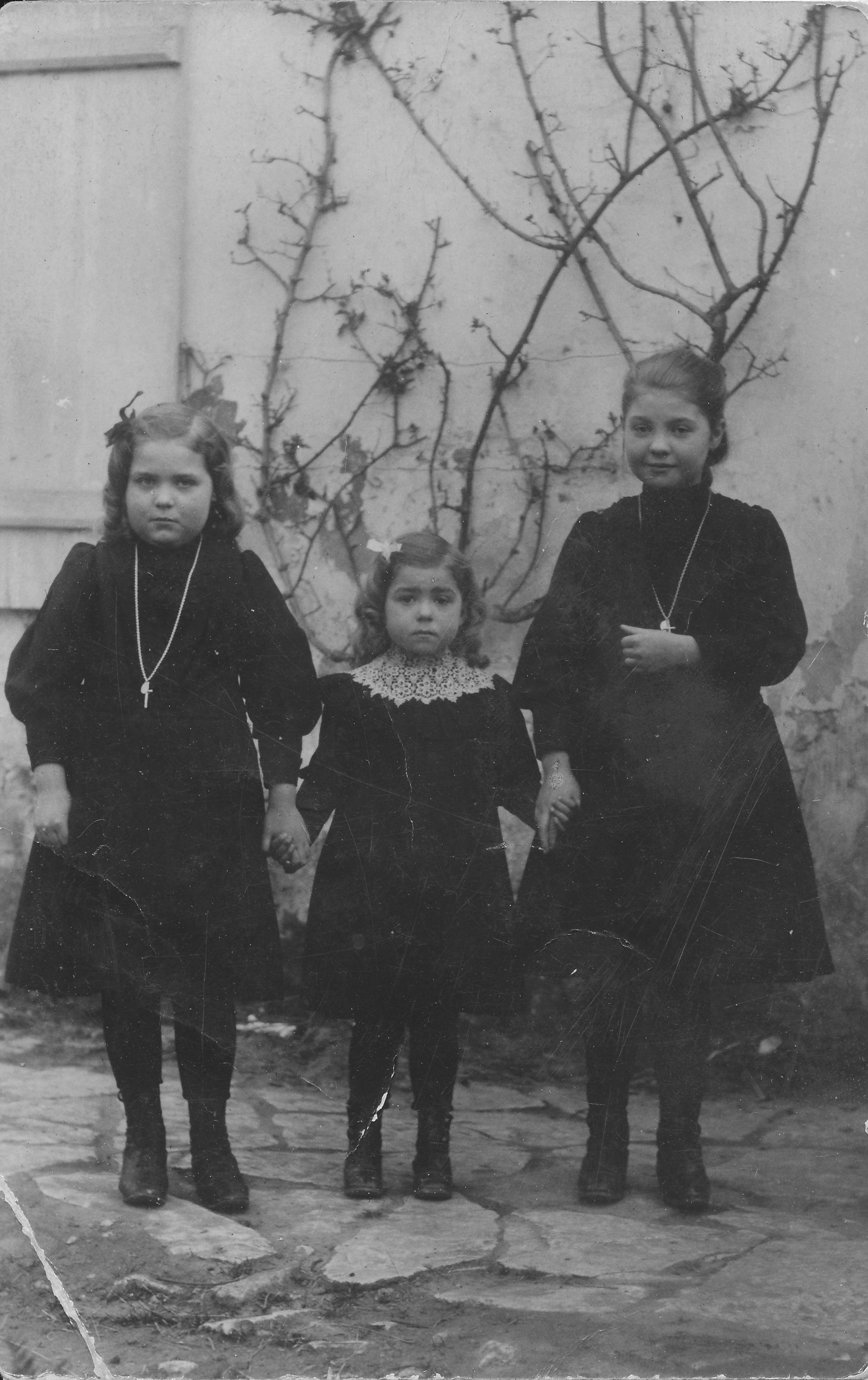 Marie-Louise, Suzanne et Renée Delaruelle